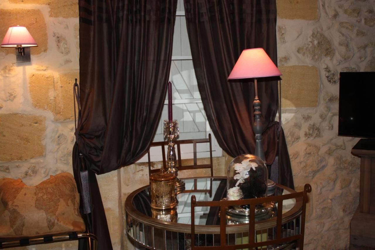 Le Domaine De La Lézardière B&B Espiet Habitación foto